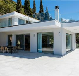 3 bedroom villa with pool & sea views, Makrades, sleeps 6